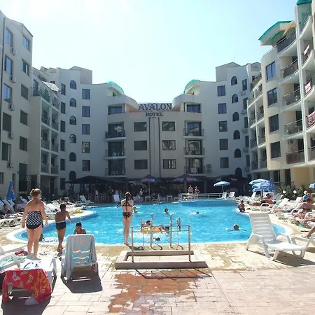 Апартамент Sunny Avalon *