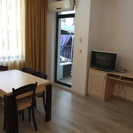 Апартамент Sunny Avalon